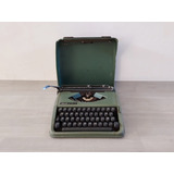80: Máquina De Escrever Da Marca Olivetti 