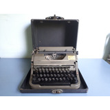 Antiga Maquina De Escrever Underwood Na Maleta