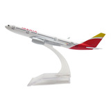 Avião Comercial Airbus / Boeing - Miniatura De Metal - 15cm Cor Iberia Linhas Aereas - Airbus A330