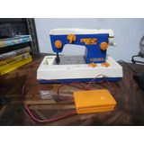 Brinquedo Antigo - Mini Máquina De Costura - Estrela