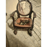 Cadeira Antiga De Balanço...