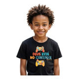 Camiseta Tipo Raro Deus Esta No Controle Infantil.