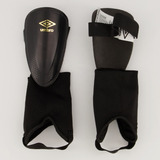 Caneleira Umbro Protection Ct Juvenil Preta