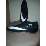 Chuteira Mercurial Society