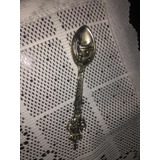 Colher De Coleção Em Metal Prateado