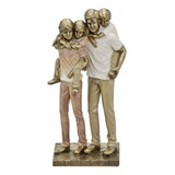 Escultura Família Casal Com Filho E Filha Cor Coral-claro