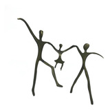 Escultura Família Passeio Casal Com Menina