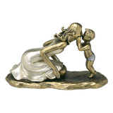 Escultura Figura Decorativa Em Resina Mãe E Filho Dourado