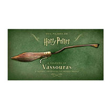 Harry Potter - A Coleção De Vassouras Capa Dura 14 Dezembro 2020 Edição Português Por Jody Revenson (autor), Richard Davies (ilustrador)