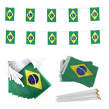 Kit Com Cordão Para Pendurar E Bandeirinhas De Mao Do Brasil