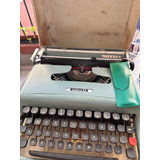 Máquina De Escrever Olivette Lettera 22