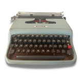 Máquina De Escrever Olivetti Lettera 22
