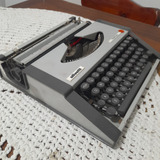Máquina De Escrever Olivetti Tropical Funcionando Fita Nova