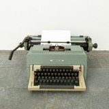 Máquina De Escrever Olivetti Underwood 298