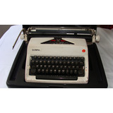 Máquina De Escrever Portátil Marca Olympia - Ler Descrição