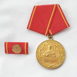 Medalha Serviço Fiel Grupos De Combate Alemanha Oriental