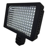 O Iluminador Led Profissional Possui 160 Leds De Alto Brilho