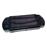 Psp 3001 Só O Aparelho Sem Nada E Tem Algumas Linhas Na Tela E Tá Sem A Bateria....mas Da Pra Usar. H544