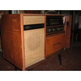 Radio A Válvula Com Toca Discos Marca Voz De Ouro.não Envio!