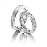 Unidade Aliança Feminina Ouro Branco 18k/750 ! E Diamantes.